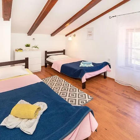 Apartment Mediterranean Korina *