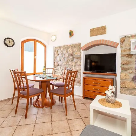 Mediterranean Korina Apartment *